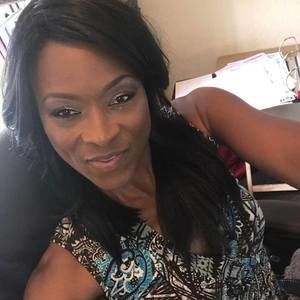 Meet your Posher, Deborah